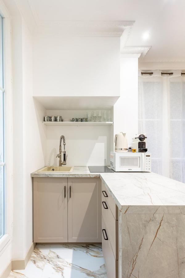 Suite Raphael Tour Eiffel Париж Экстерьер фото